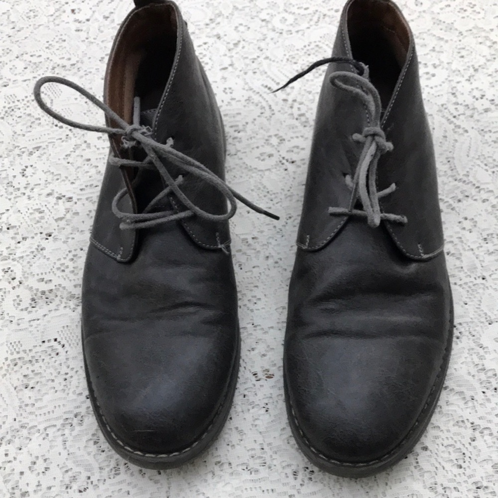 R2 mens grey vegan chukka boots size 11 M